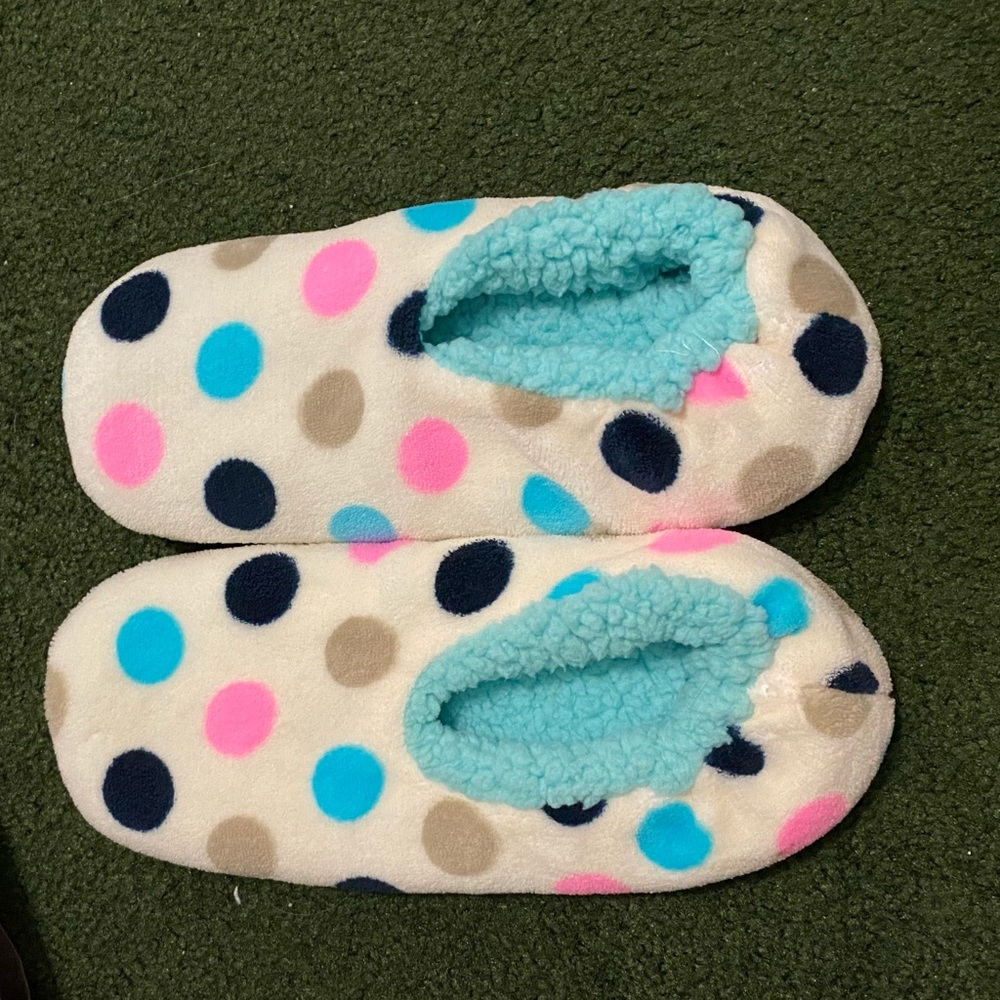 Polka Dot Cozy Slipper Socks w/ Grip